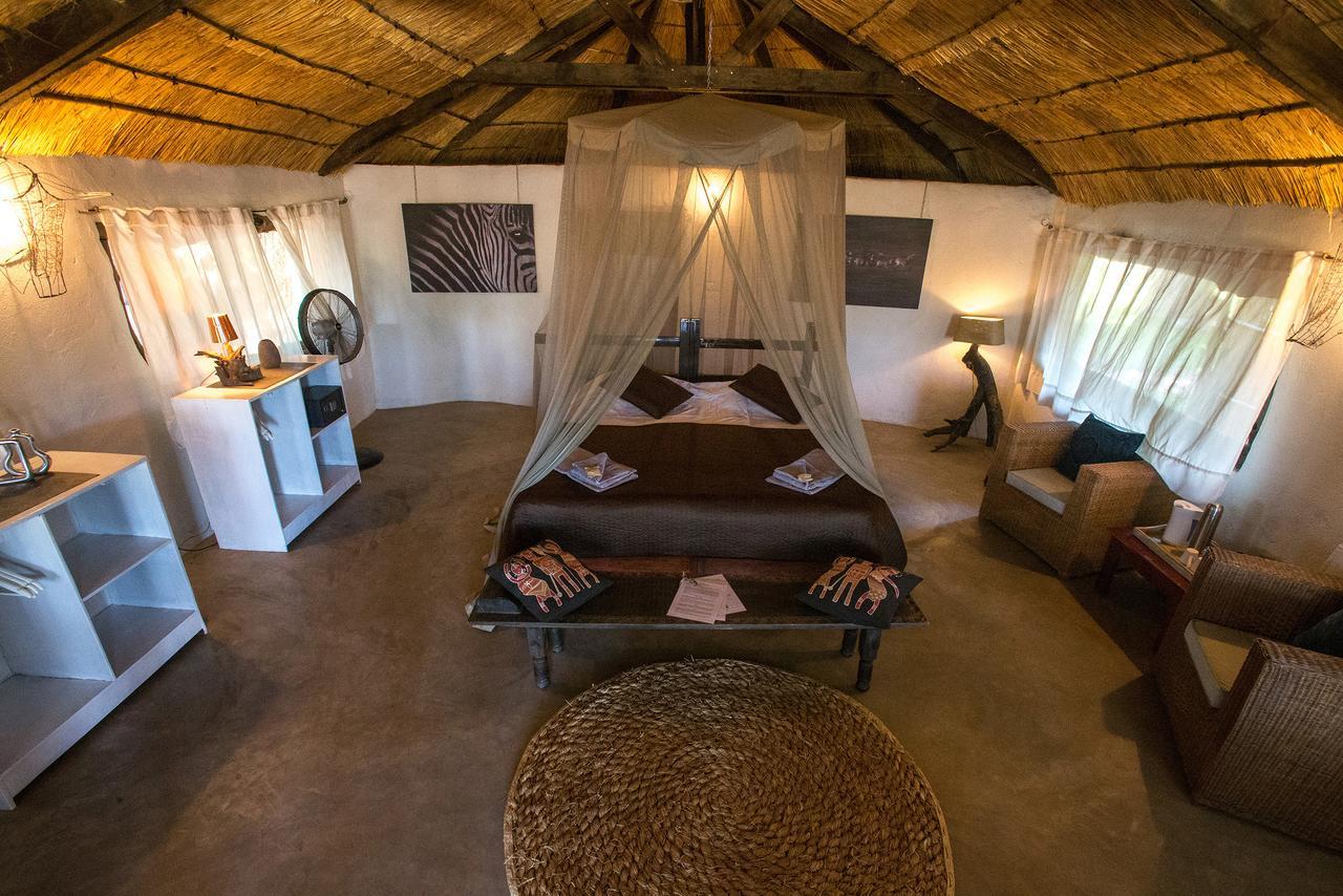 Track And Trail River Camp Kakumbi ภายนอก รูปภาพ