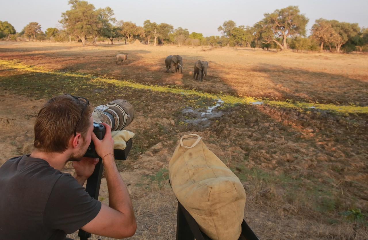Track And Trail River Camp Kakumbi ภายนอก รูปภาพ