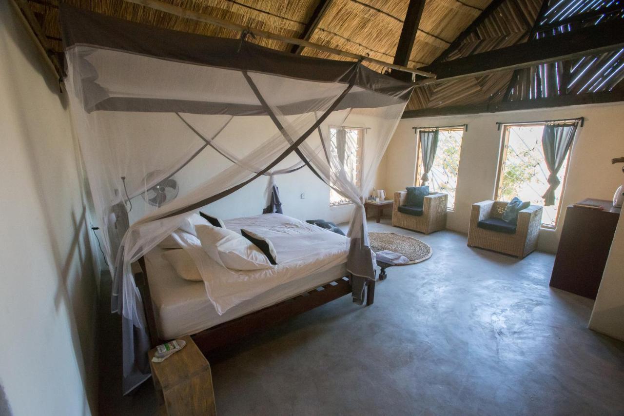 Track And Trail River Camp Kakumbi ภายนอก รูปภาพ